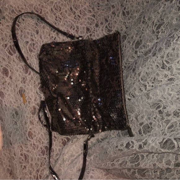 Silver sequin Shoulder Bag with Sparkly Texture and Thin Strap- like new - Picture 8 of 8